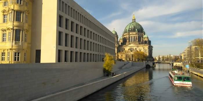 LE PARLEMENT BERLINOIS